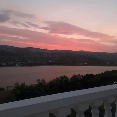 Apartments Verica Паг Экстерьер фото